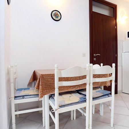 Apartments By The Sea Pisak, Omis - 1014 Ruang foto