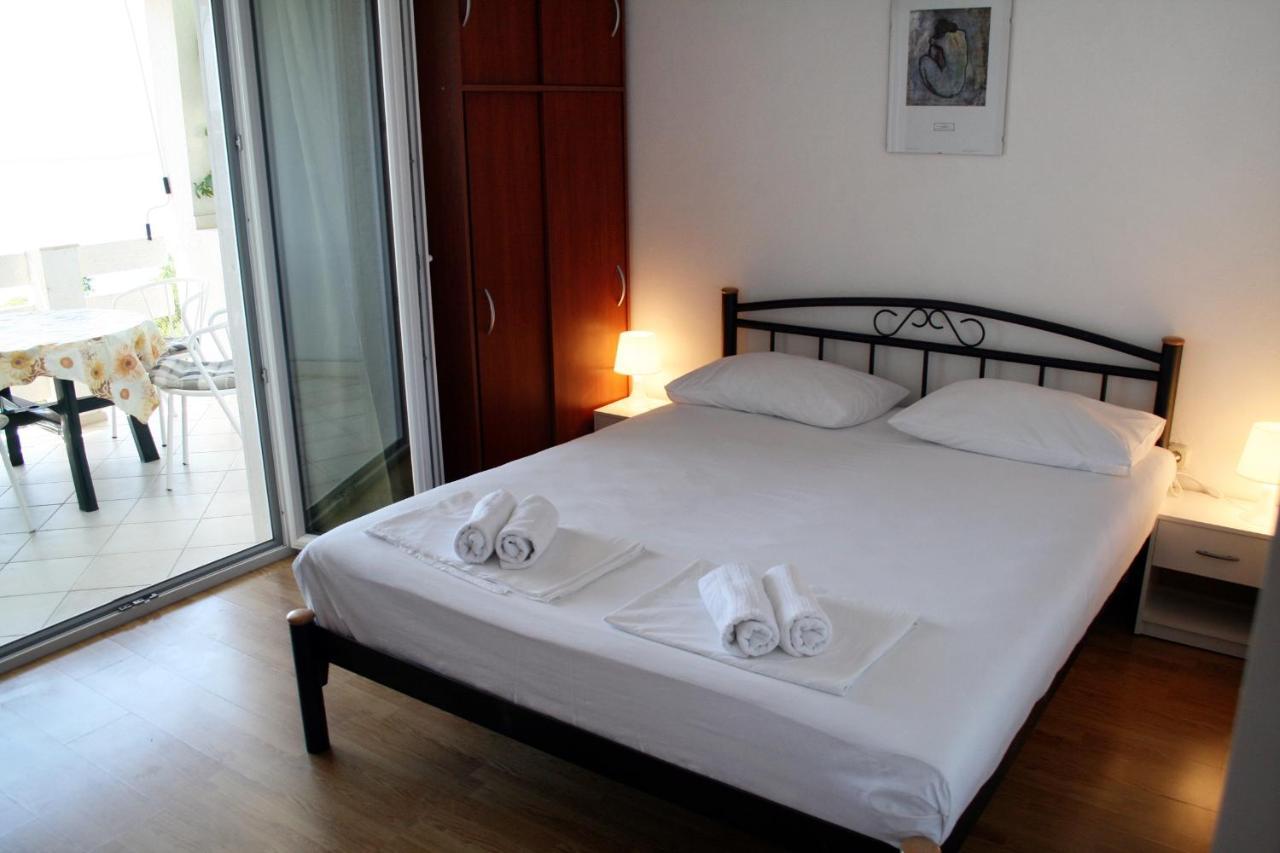 Apartments By The Sea Pisak, Omis - 1014 Bagian luar foto