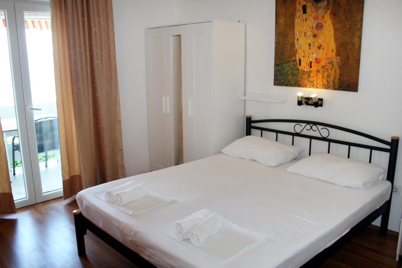 Apartments By The Sea Pisak, Omis - 1014 Bagian luar foto