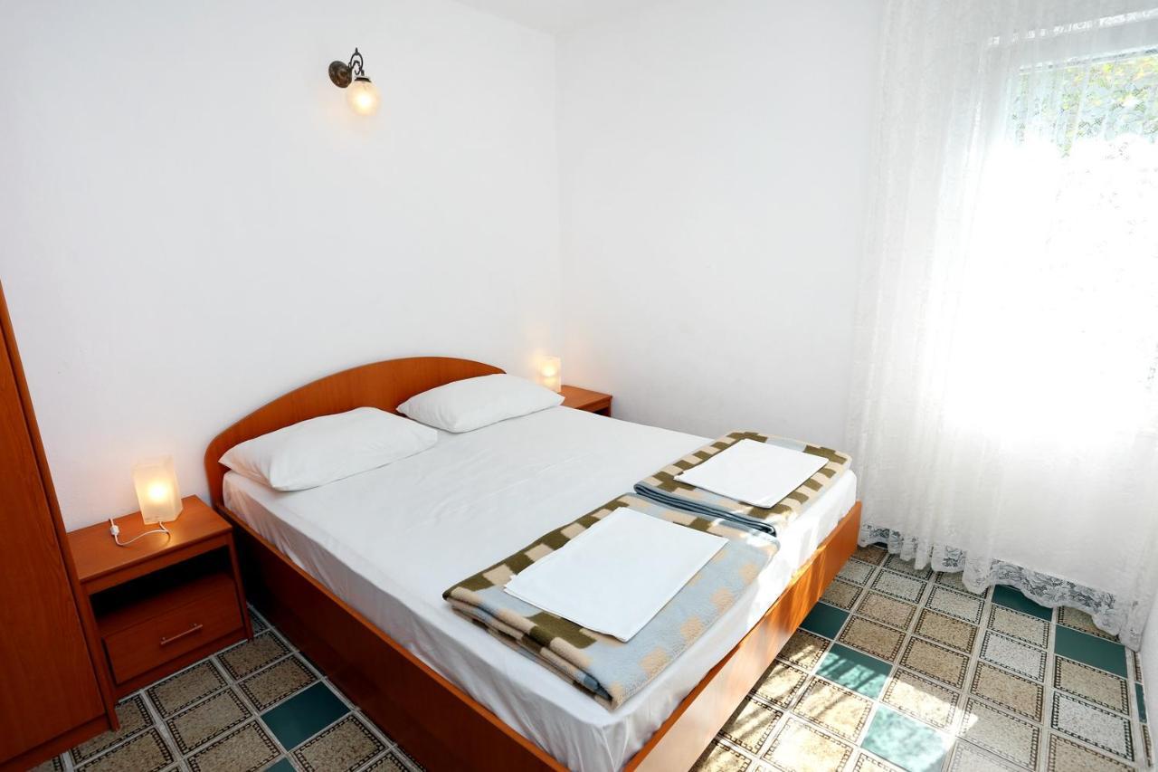 Apartments By The Sea Pisak, Omis - 1014 Bagian luar foto