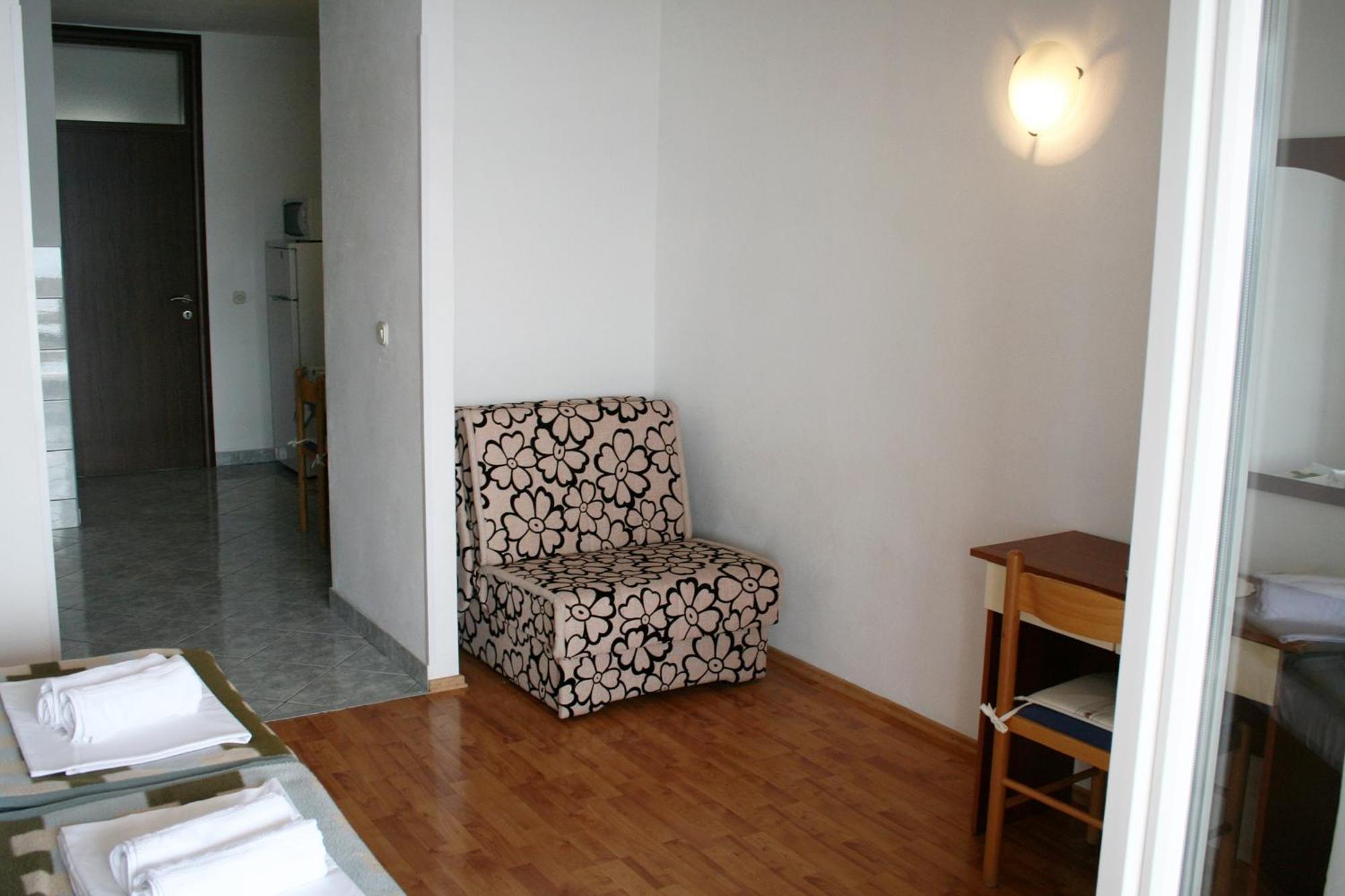 Apartments By The Sea Pisak, Omis - 1014 Ruang foto