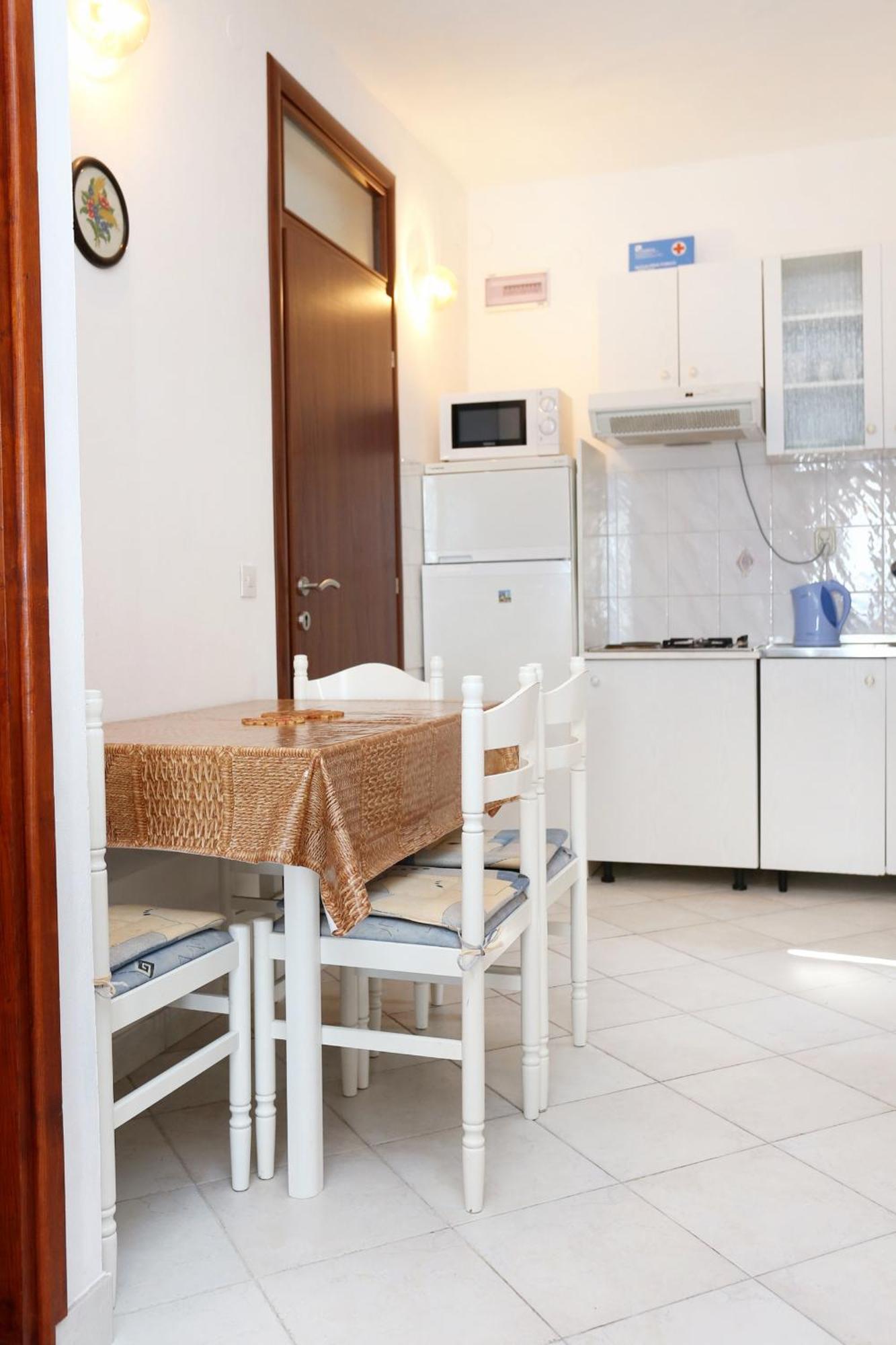Apartments By The Sea Pisak, Omis - 1014 Ruang foto