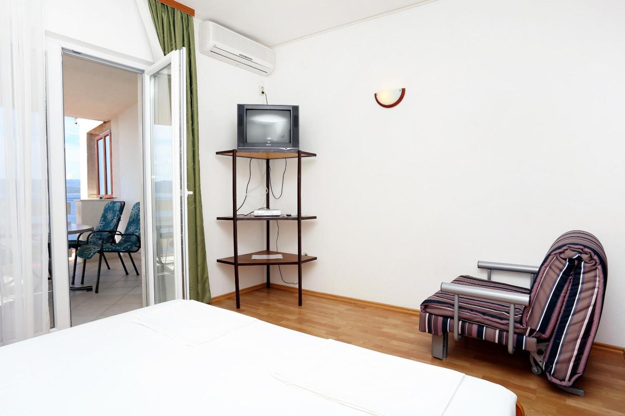 Apartments By The Sea Pisak, Omis - 1014 Ruang foto