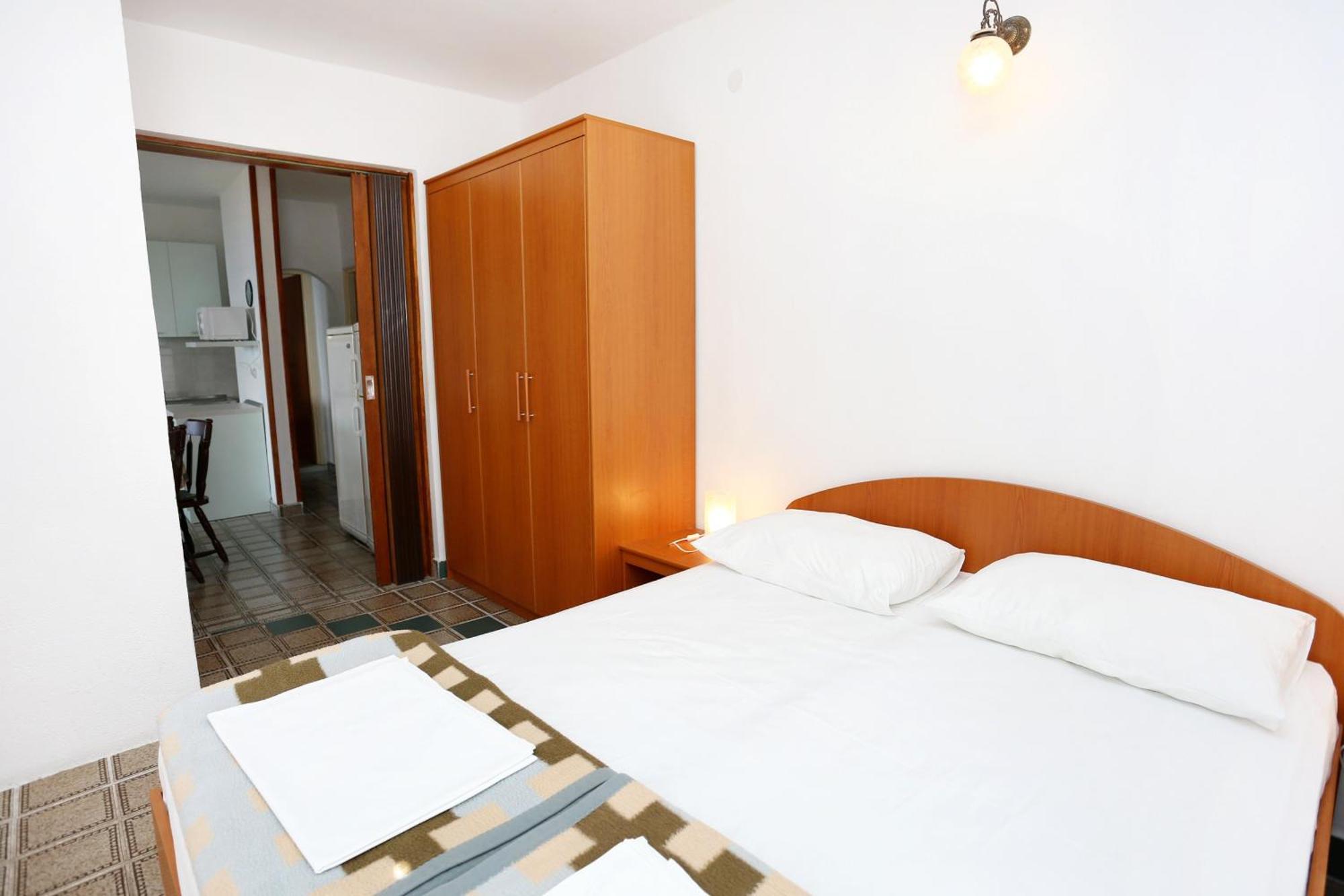 Apartments By The Sea Pisak, Omis - 1014 Ruang foto